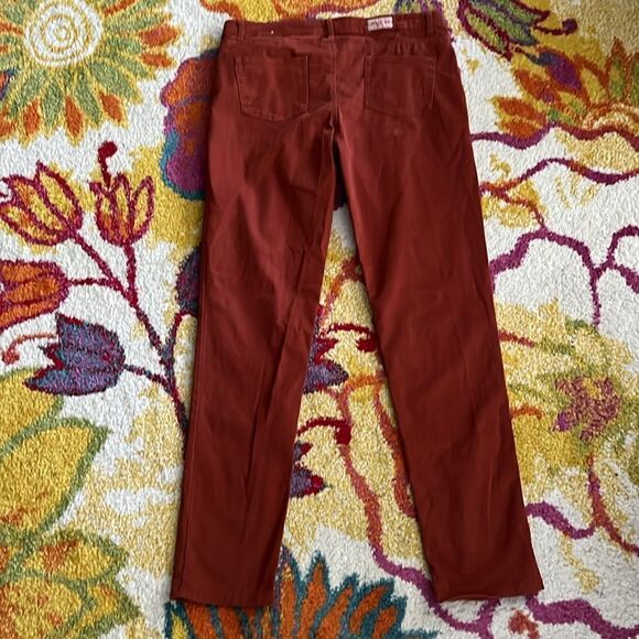 EXCELLENT CONDITION WOMEN’S JUDY BLUE SIZE 13/31 RUST COLORED MID-RISE JEANS - Picture 7 of 8